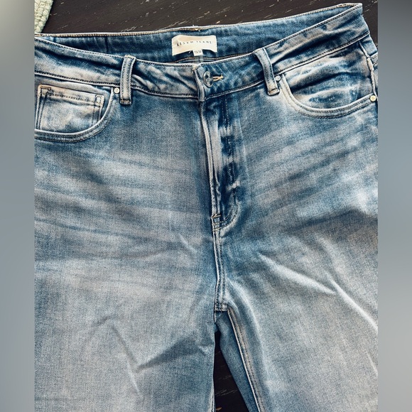 Super cute pair of Risen raw hem, crop jeans! Size 15. Brand new, never worn! - Picture 4 of 8